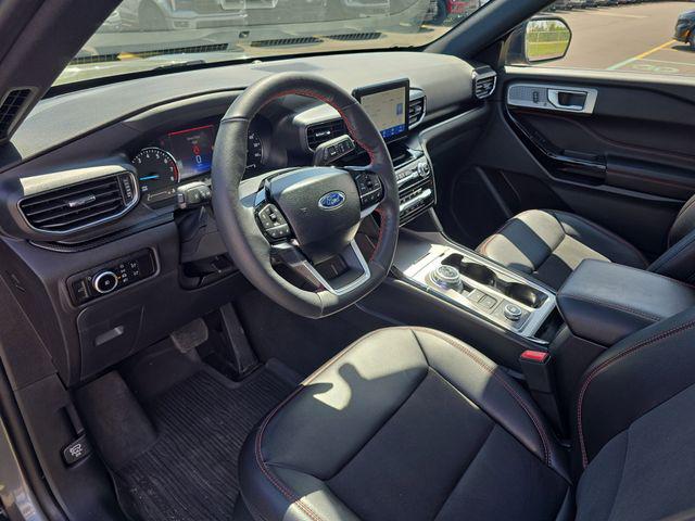 2024 Ford Explorer ST-Line