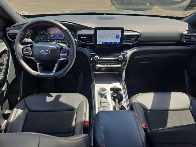 2024 Ford Explorer ST-Line