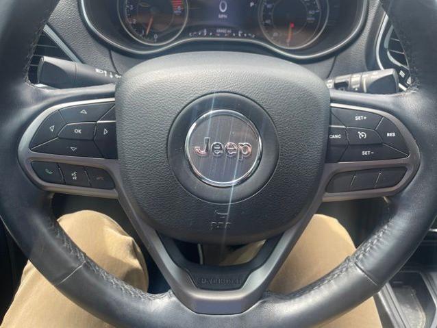 2019 Jeep Cherokee Limited FWD