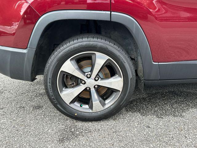 2019 Jeep Cherokee Limited FWD