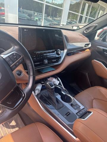 2021 Toyota Highlander Platinum
