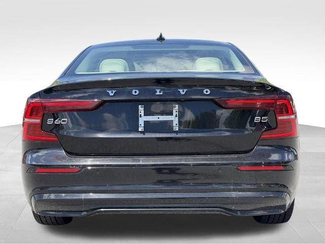 2024 Volvo S60 B5 Plus Dark Theme
