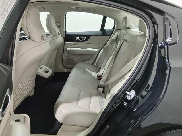 2024 Volvo S60 B5 Plus Dark Theme