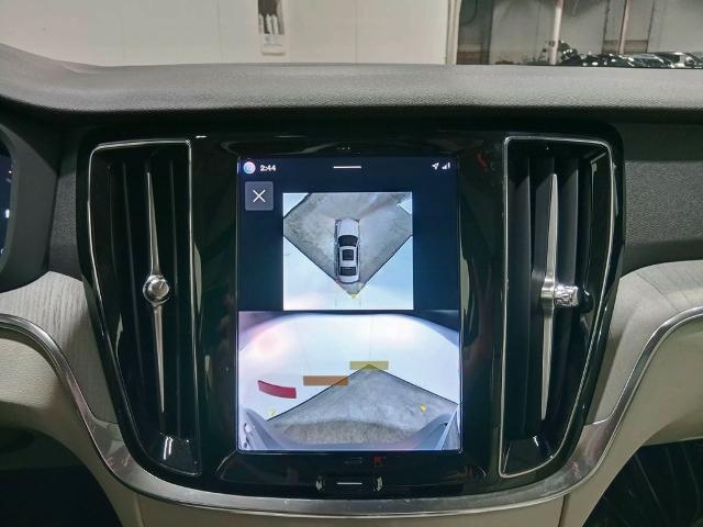 2024 Volvo S60 B5 Plus Dark Theme