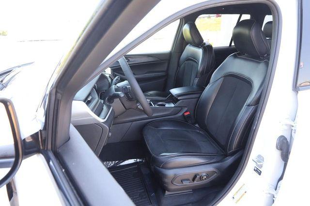 2024 Jeep Grand Cherokee Altitude 4x4