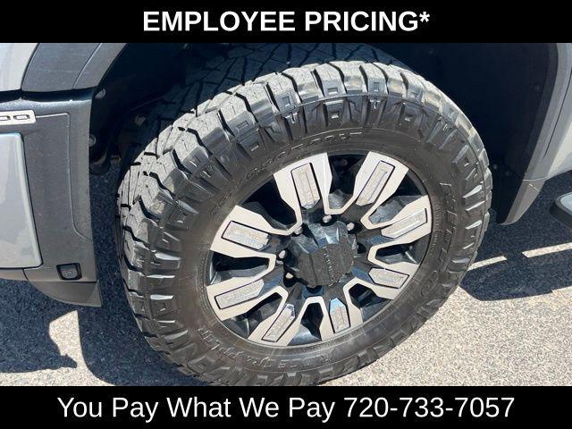 2024 GMC Sierra 2500HD 4WD Crew Cab Standard Bed Denali