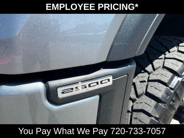 2024 GMC Sierra 2500HD 4WD Crew Cab Standard Bed Denali