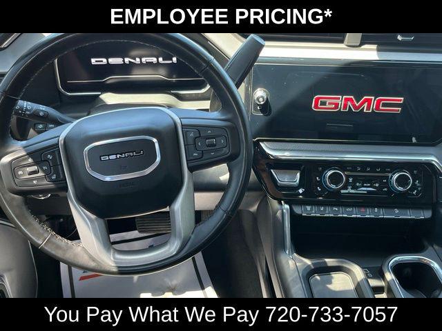 2024 GMC Sierra 2500HD 4WD Crew Cab Standard Bed Denali