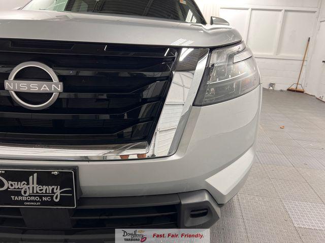 2025 Nissan Pathfinder SV FWD