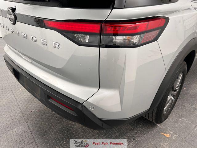 2025 Nissan Pathfinder SV FWD