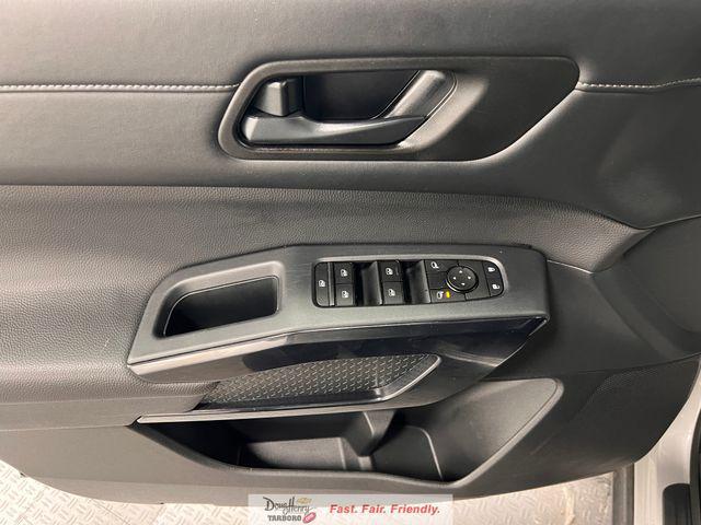 2025 Nissan Pathfinder SV FWD