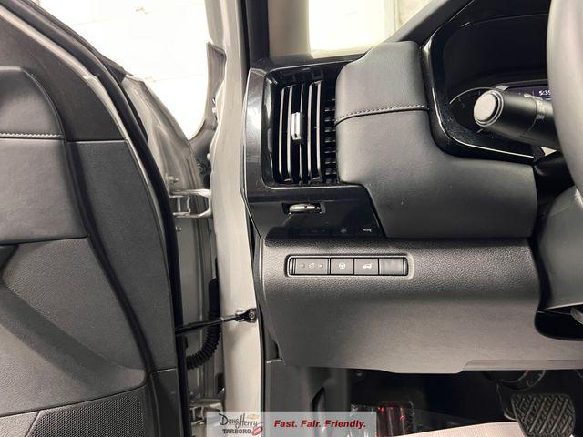 2025 Nissan Pathfinder SV FWD