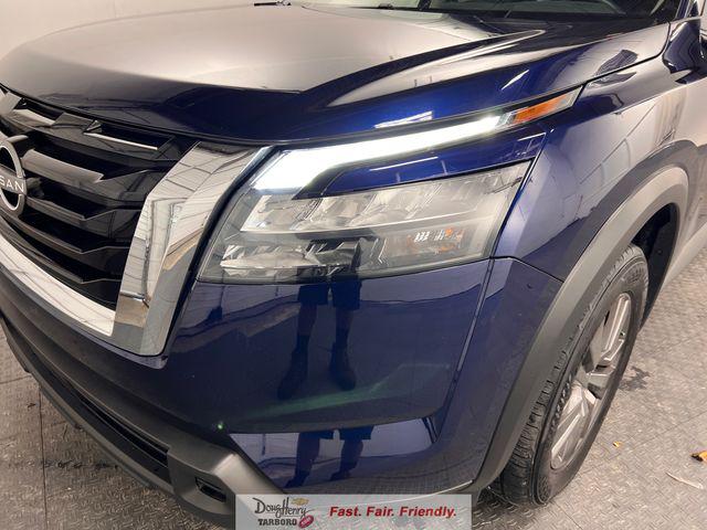2025 Nissan Pathfinder SV FWD