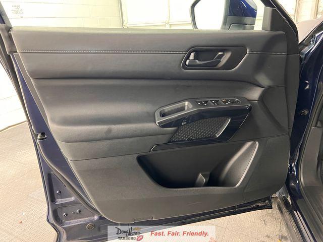2025 Nissan Pathfinder SV FWD