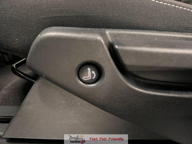 2025 Nissan Pathfinder SV FWD