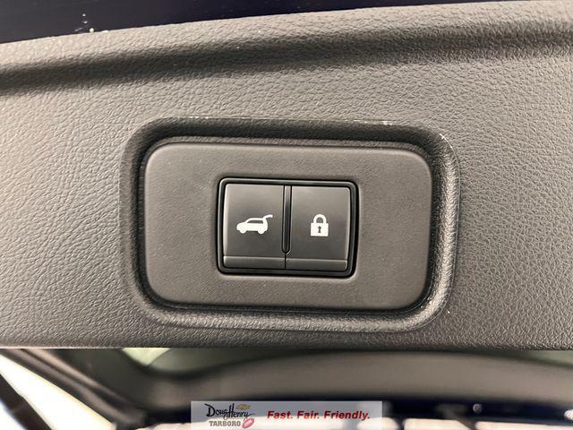 2025 Nissan Pathfinder SV FWD