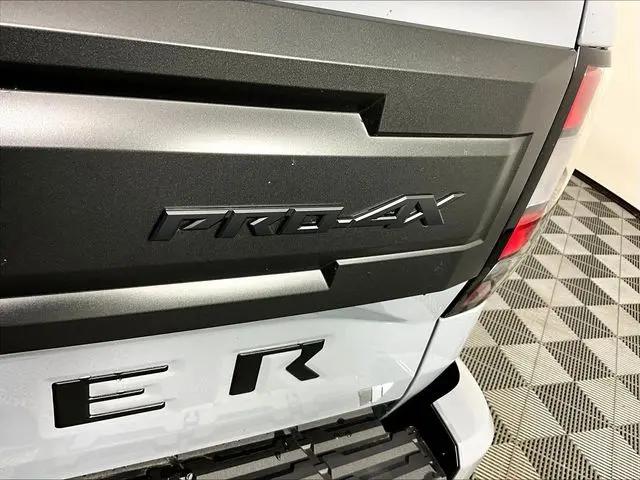 2026 Nissan Frontier Crew Cab Long Bed PRO-4X 4x4