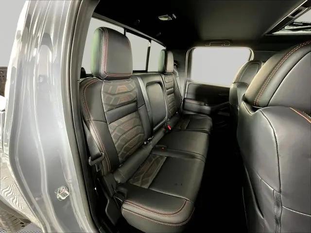 2026 Nissan Frontier Crew Cab Long Bed PRO-4X 4x4