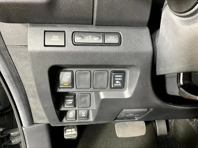 2026 Nissan Frontier Crew Cab Long Bed PRO-4X 4x4