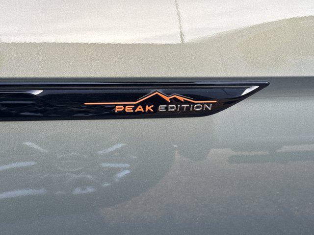 2025 Volkswagen Atlas 2.0T Peak Edition