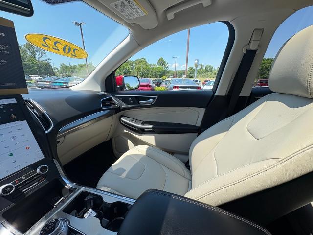 2022 Ford Edge Titanium