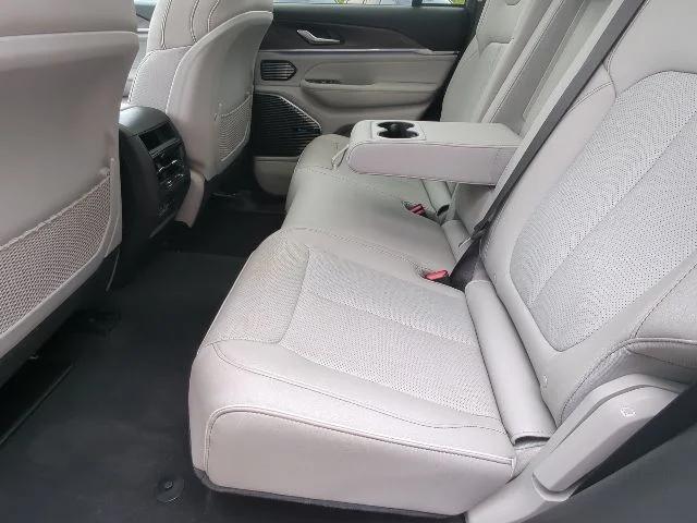 2023 Jeep Grand Cherokee Overland 4x4