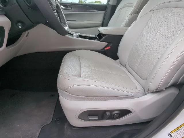 2023 Jeep Grand Cherokee Overland 4x4