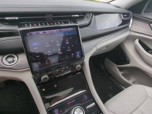 2023 Jeep Grand Cherokee Overland 4x4