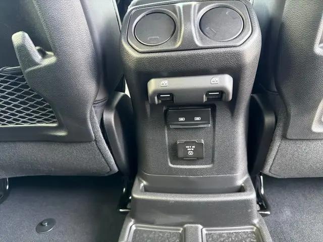 2026 Jeep Wrangler 4-Door Recon 4x4