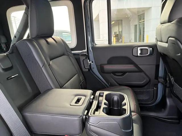 2026 Jeep Wrangler 4-Door Recon 4x4