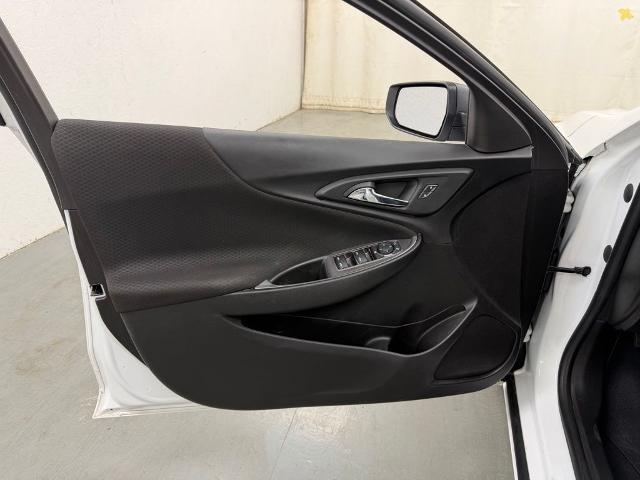 2022 Chevrolet Malibu FWD LS