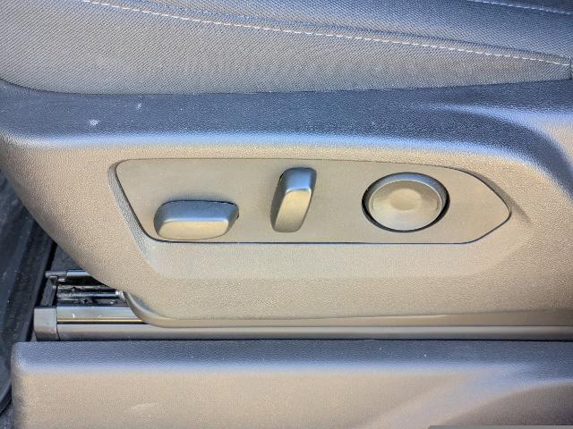 2024 Chevrolet Silverado 1500 2WD Crew Cab Short Bed Custom