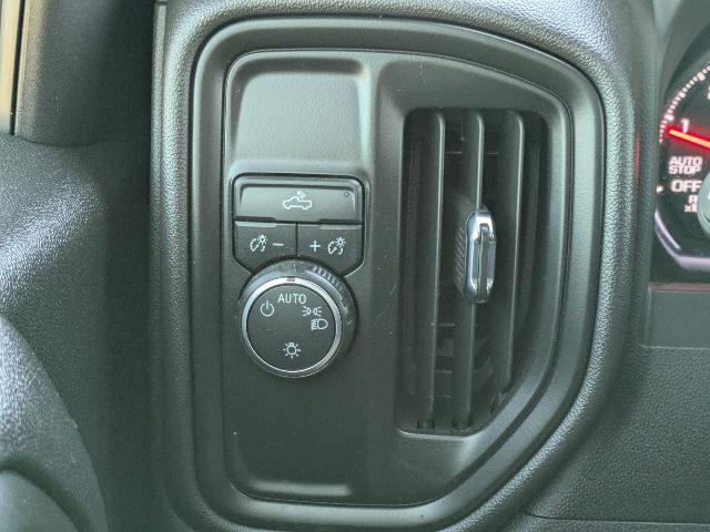 2024 Chevrolet Silverado 1500 2WD Crew Cab Short Bed Custom