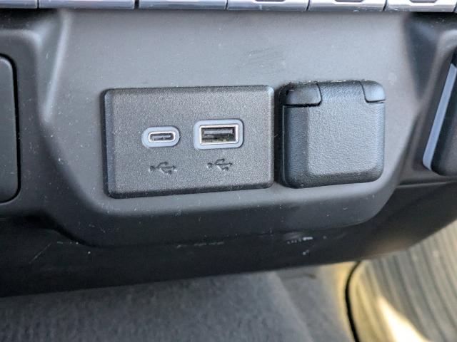 2024 Chevrolet Silverado 1500 2WD Crew Cab Short Bed Custom