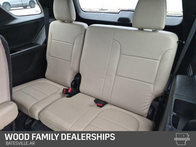 2023 Chevrolet Traverse FWD LT Cloth