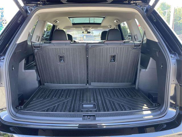 2024 Volkswagen Atlas 2.0T Peak Edition SEL