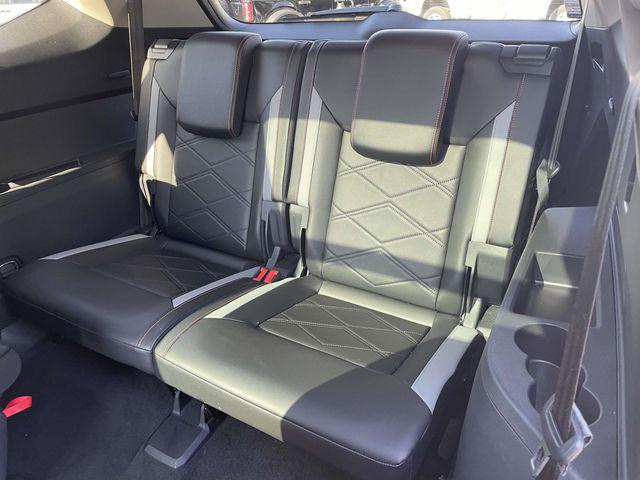 2024 Volkswagen Atlas 2.0T Peak Edition SEL