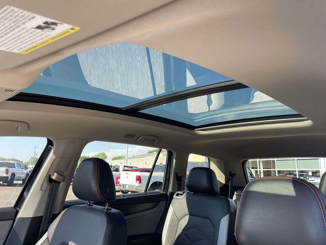 2024 Volkswagen Atlas 2.0T Peak Edition SEL
