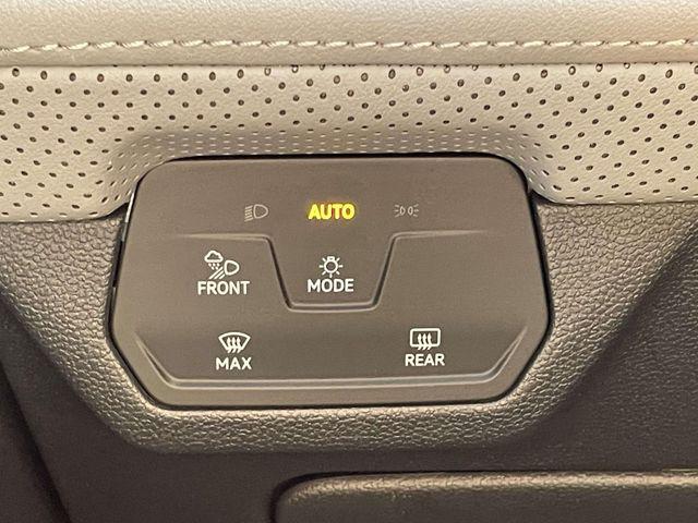2024 Volkswagen Atlas 2.0T Peak Edition SEL