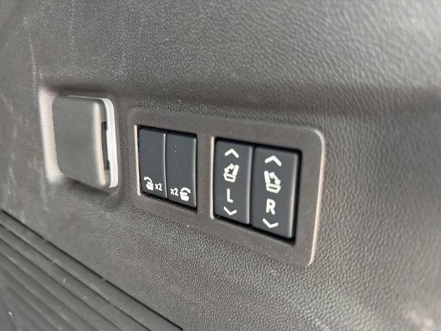 2025 GMC Yukon XL 4WD Denali