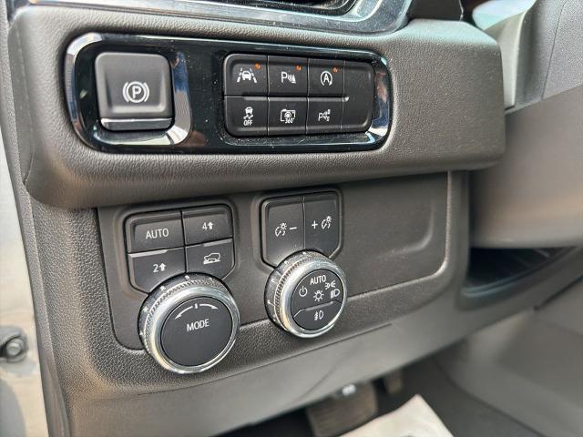 2025 GMC Yukon XL 4WD Denali