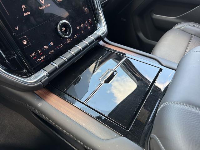 2025 GMC Yukon XL 4WD Denali