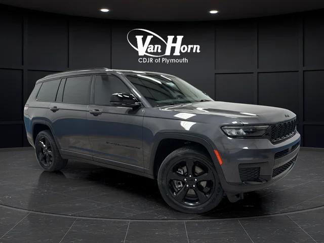 2023 Jeep Grand Cherokee L Altitude 4x4 for sale in Plymouth, WI