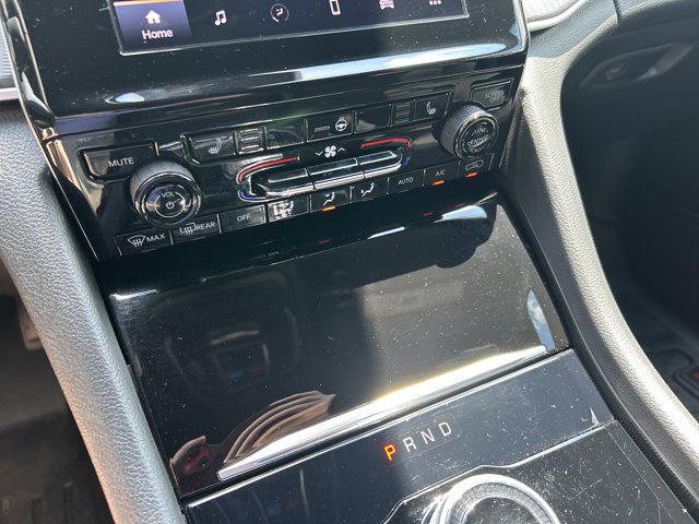 2025 Jeep Grand Cherokee L Laredo X 4x2
