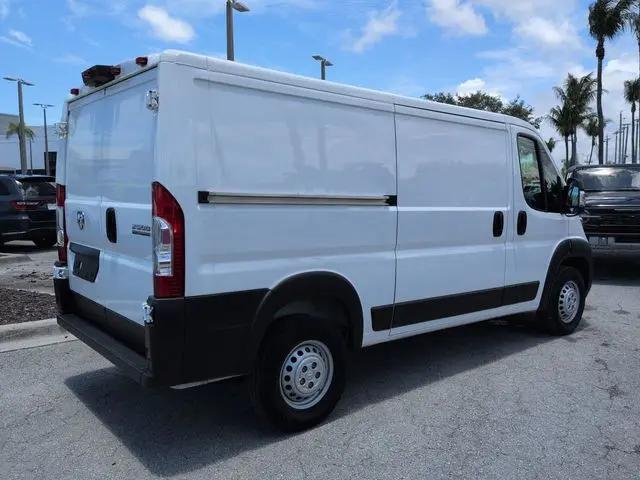 2025 Ram ProMaster 2500 Cargo Van Tradesman Low Roof 136" WB w/Pass Seat
