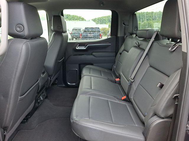 2025 GMC Sierra 1500 4WD Crew Cab Short Box SLT