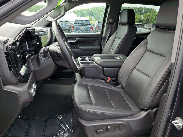 2025 GMC Sierra 1500 4WD Crew Cab Short Box SLT