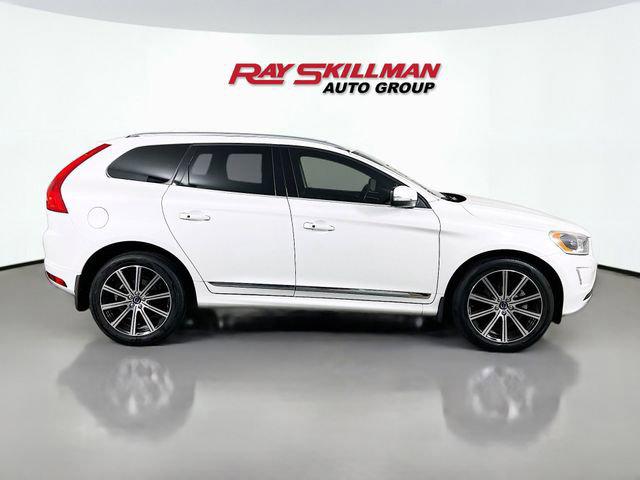 2016 Volvo XC60 T6 Drive-E Platinum