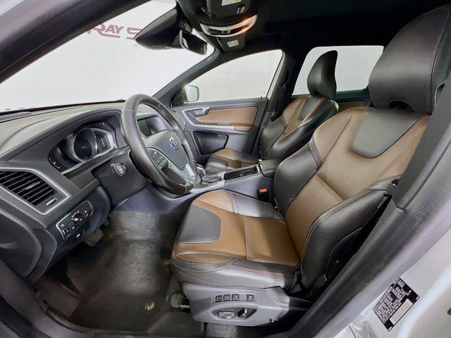2016 Volvo XC60 T6 Drive-E Platinum