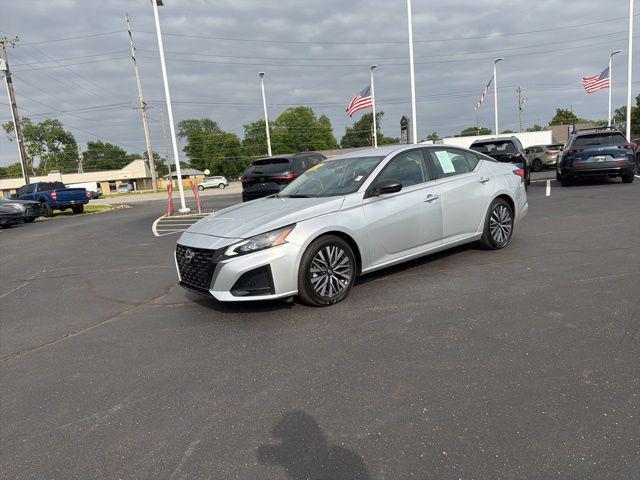 2025 Nissan Altima SV FWD